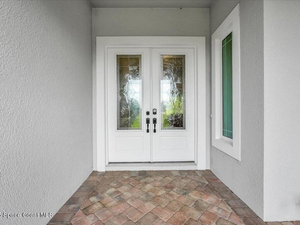 6900 1st Street, Vero Beach, FL 32968