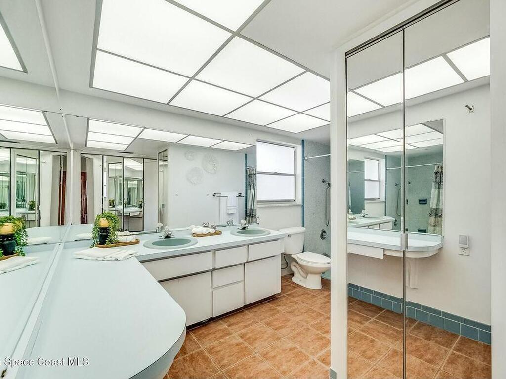 132 Yacht Haven Drive, Cocoa Beach, FL 32931