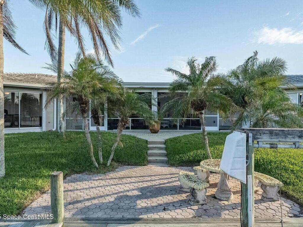 132 Yacht Haven Drive, Cocoa Beach, FL 32931
