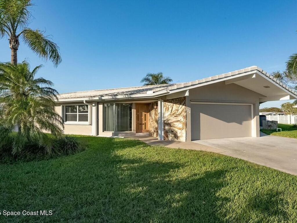132 Yacht Haven Drive, Cocoa Beach, FL 32931
