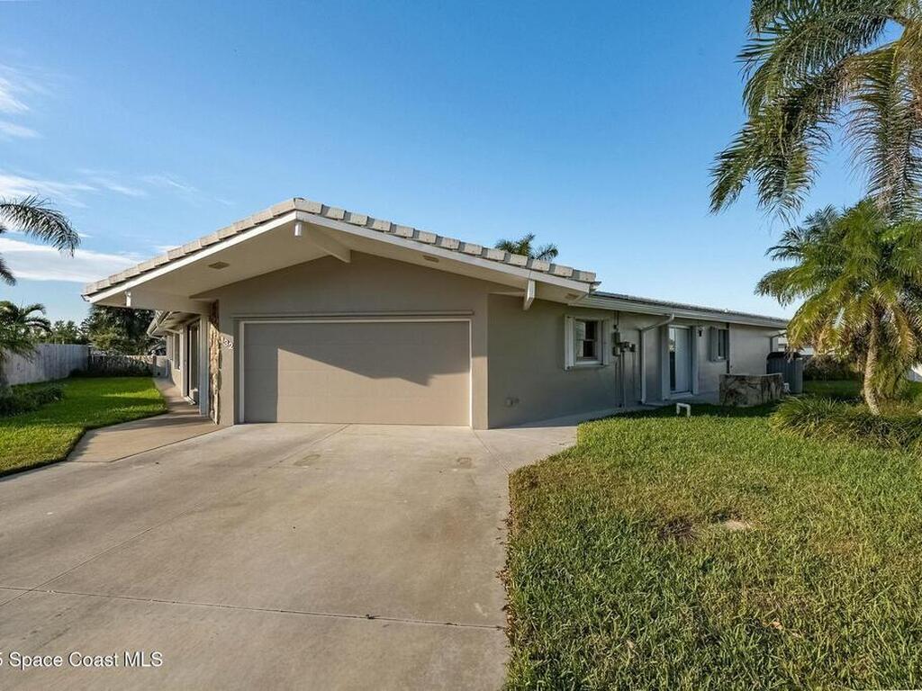 132 Yacht Haven Drive, Cocoa Beach, FL 32931