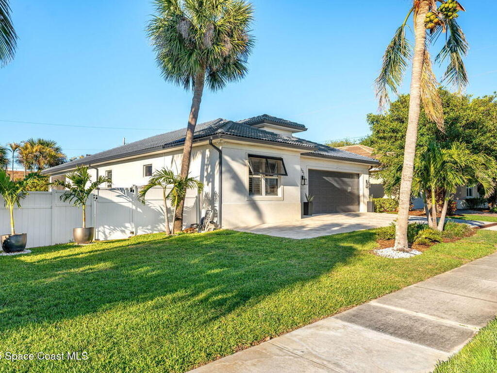 131 Seminole Lane, Cocoa Beach, FL 32931