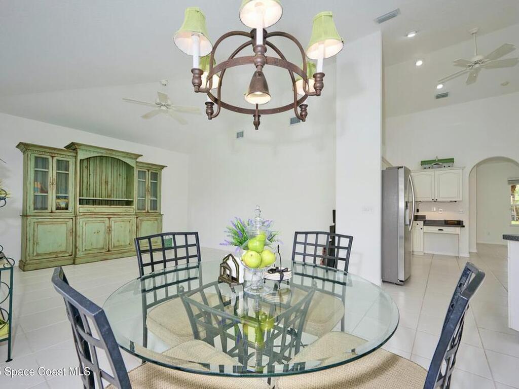 3860 9th Place, Vero Beach, FL 32960