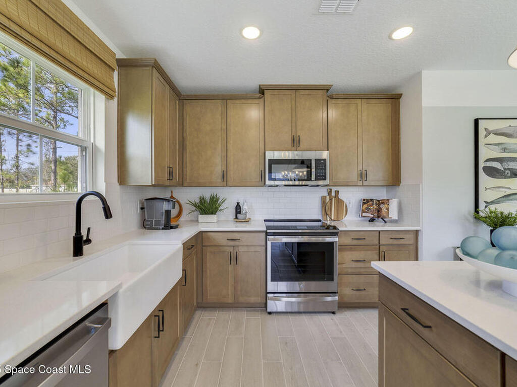 3175 Lowry Boulevard, Palm Bay, FL 32909
