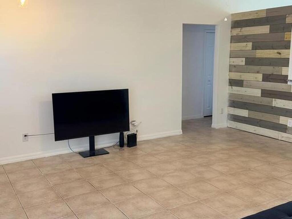 1500 Manzanita Street, Palm Bay, FL 32907