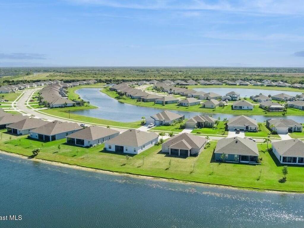 4418 Lago Vista Drive, Micco, FL 32976