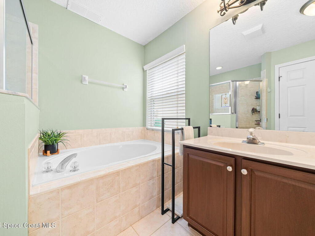1142 Bainbury Ln, West Melbourne, FL 32904