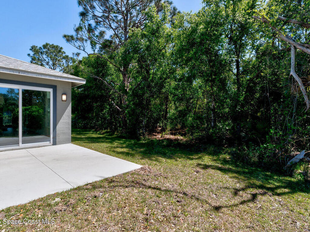8575 100th Avenue, Vero Beach, FL 32967