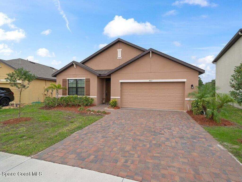 563 Old Country Road, Palm Bay, FL 32909