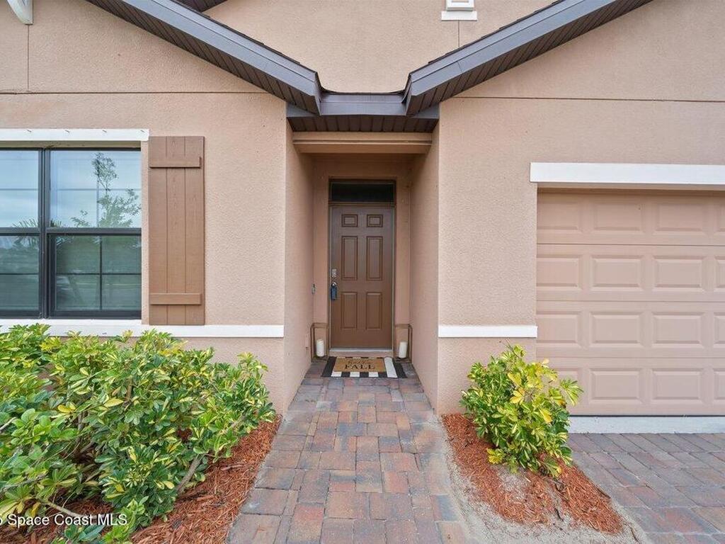 563 Old Country Road, Palm Bay, FL 32909