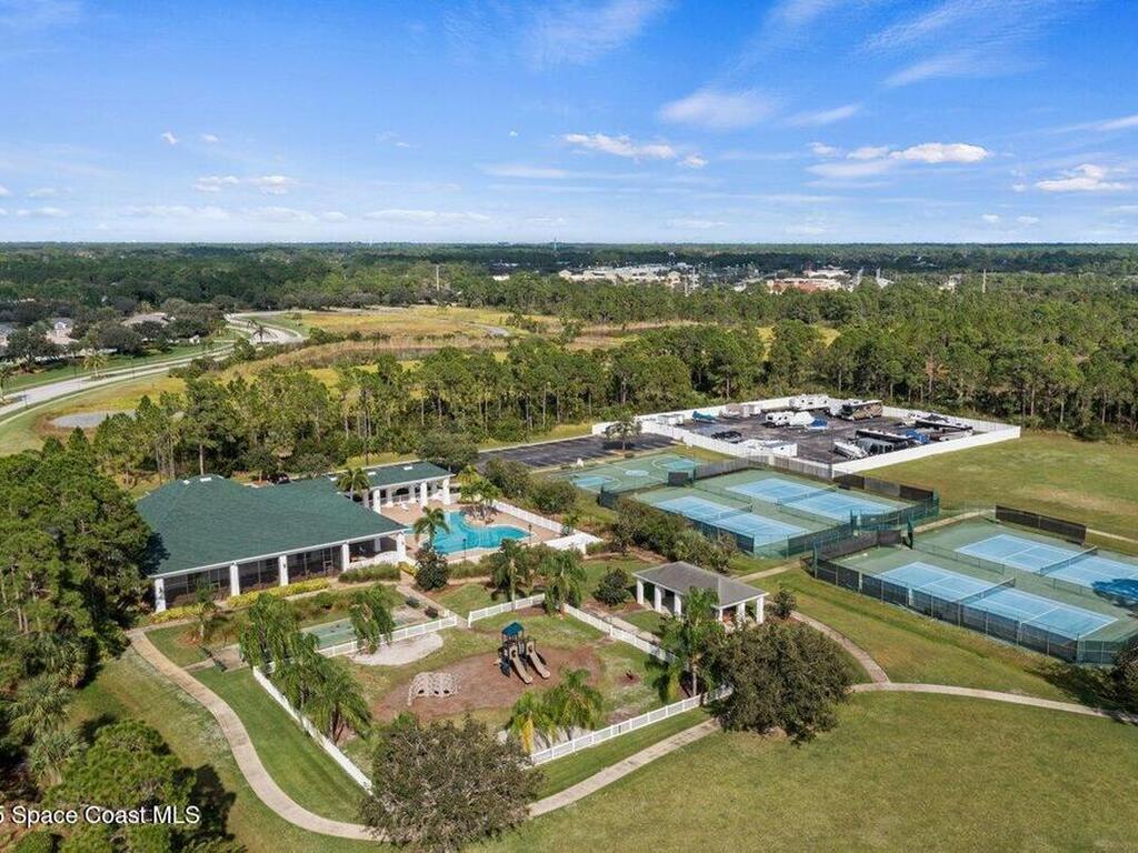 563 Old Country Road, Palm Bay, FL 32909