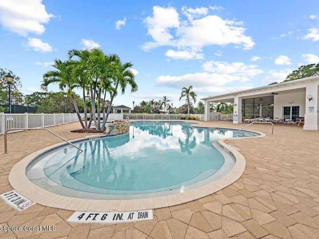 563 Old Country Road, Palm Bay, FL 32909