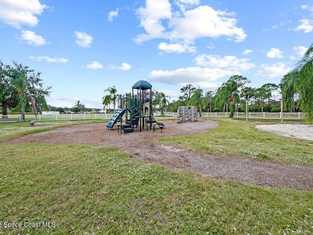 563 Old Country Road, Palm Bay, FL 32909