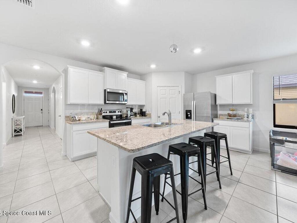563 Old Country Road, Palm Bay, FL 32909