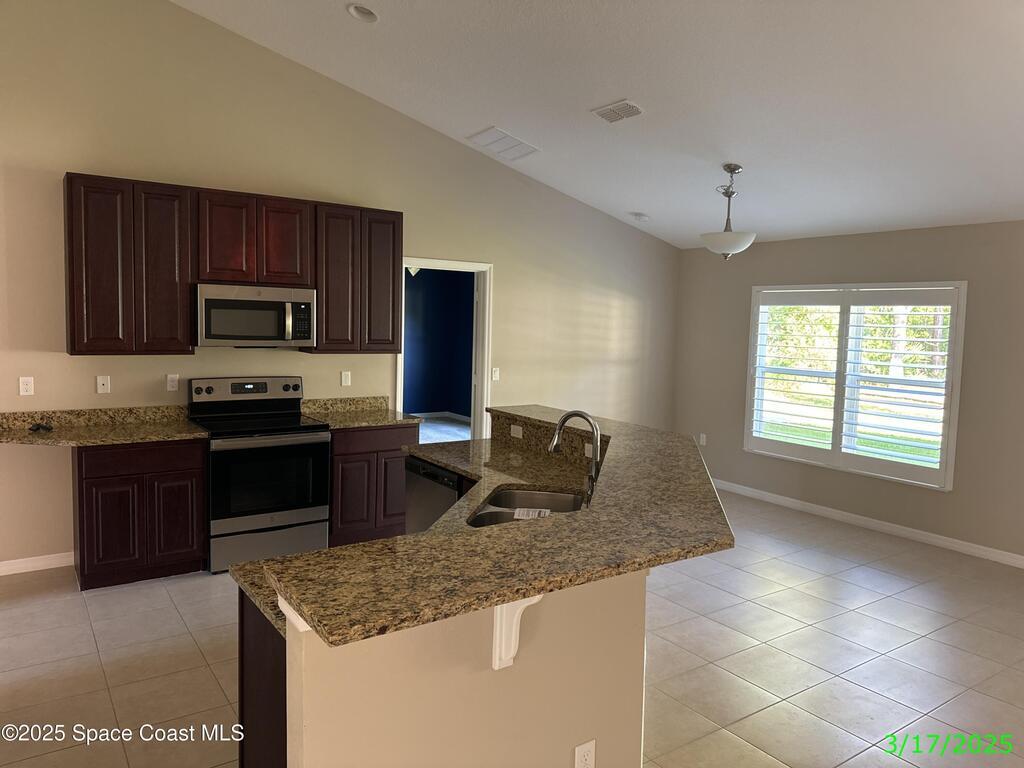 574 Breakwater Terrace, Sebastian, FL 32958