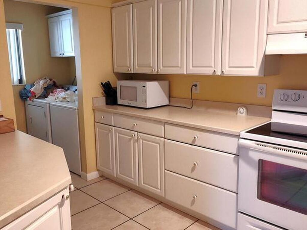 208 Augusta Way, Melbourne, FL 32940