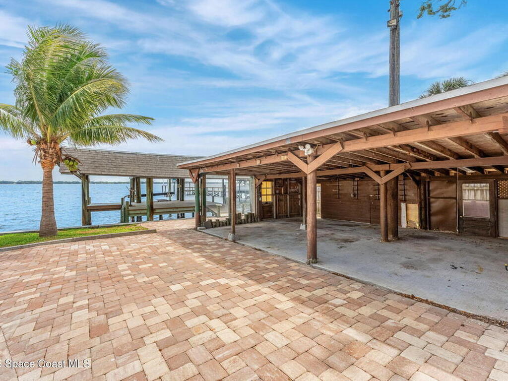 2016 N Indian River Drive, Cocoa, FL 32922