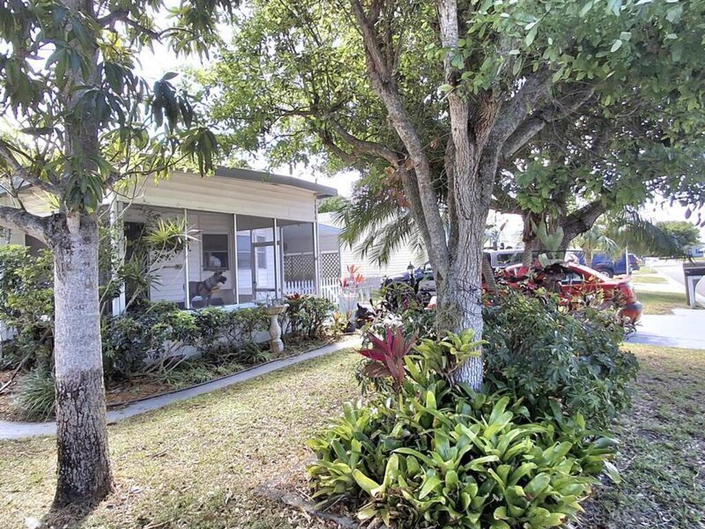 441 Egret Circle, Barefoot Bay, FL 32976