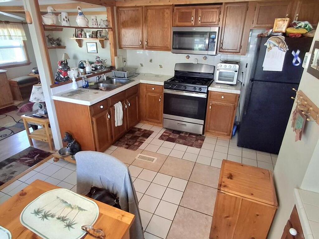 441 Egret Circle, Barefoot Bay, FL 32976