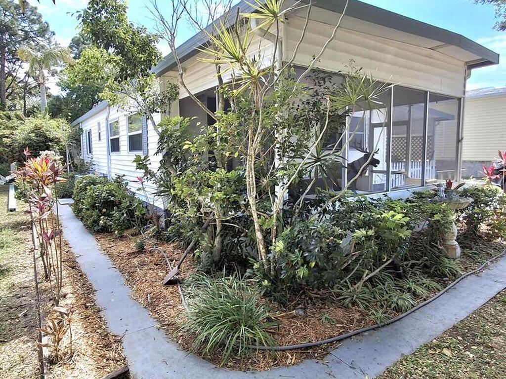 441 Egret Circle, Barefoot Bay, FL 32976