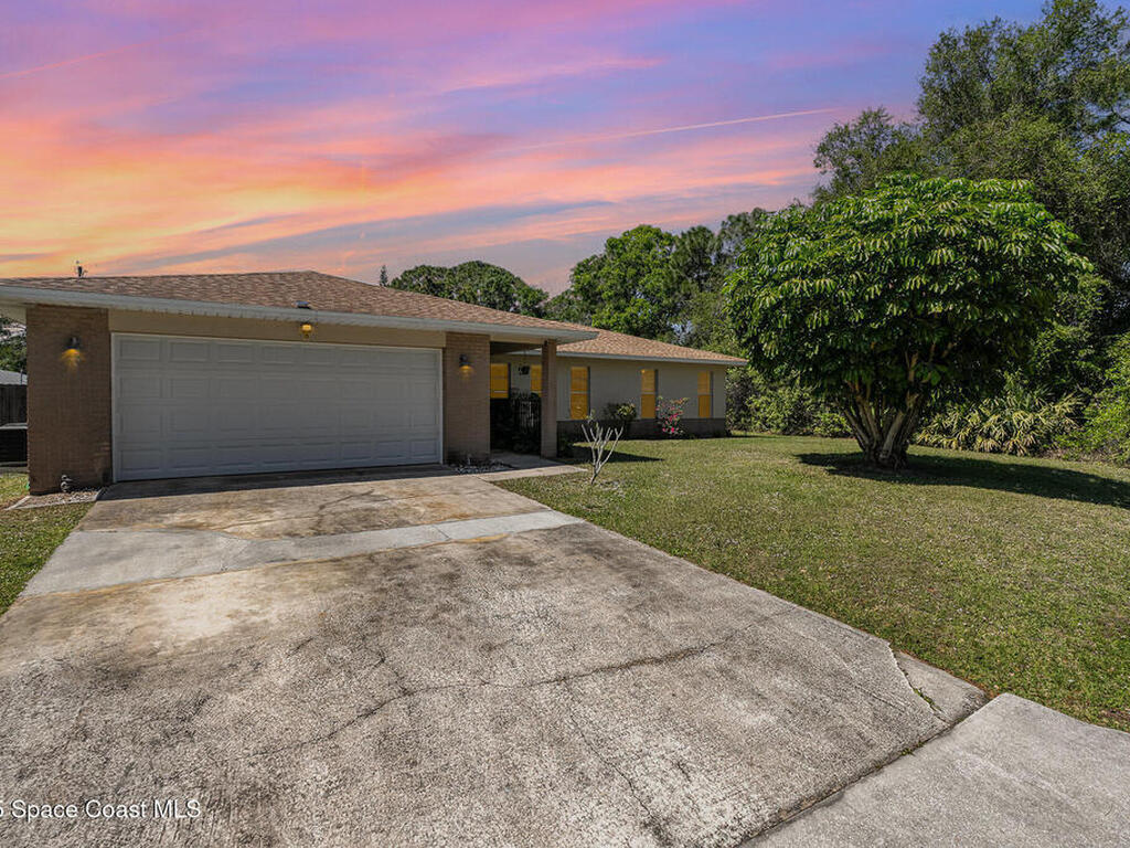 130 Chestnut Avenue, Palm Bay, FL 32907