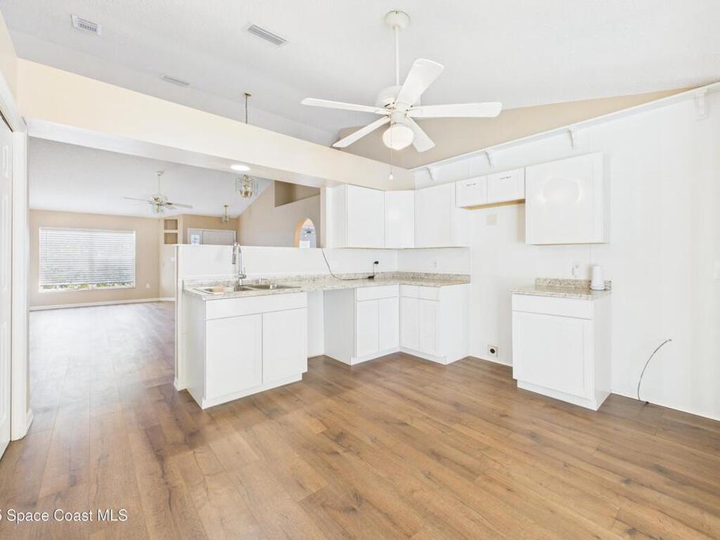 1350 Eldron Boulevard, Palm Bay, FL 32909