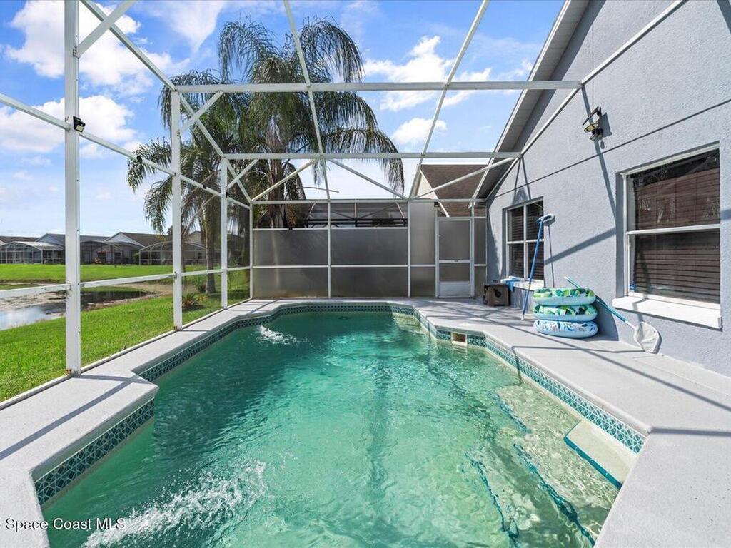 1055 Soaring Eagle Lane, Kissimmee, FL 34746