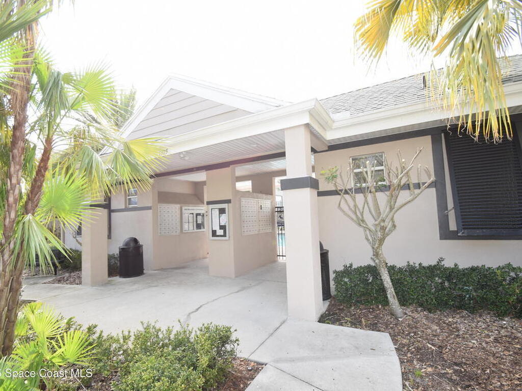 1327 Salem Orchard Lane, Brandon, FL 33510
