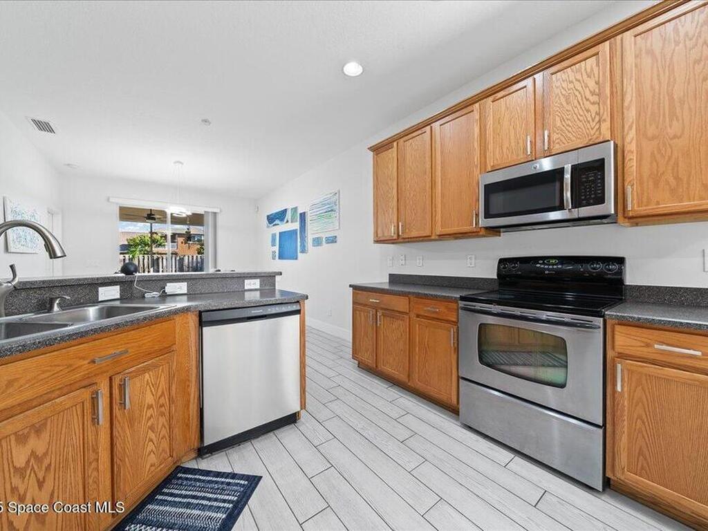 1588 Maeve Circle, Melbourne, FL 32904