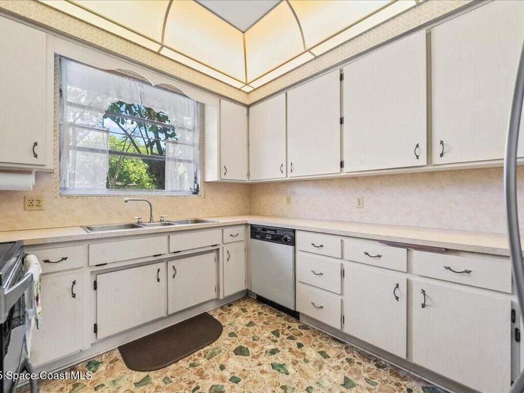 1224 Sun Circle, Melbourne, FL 32935