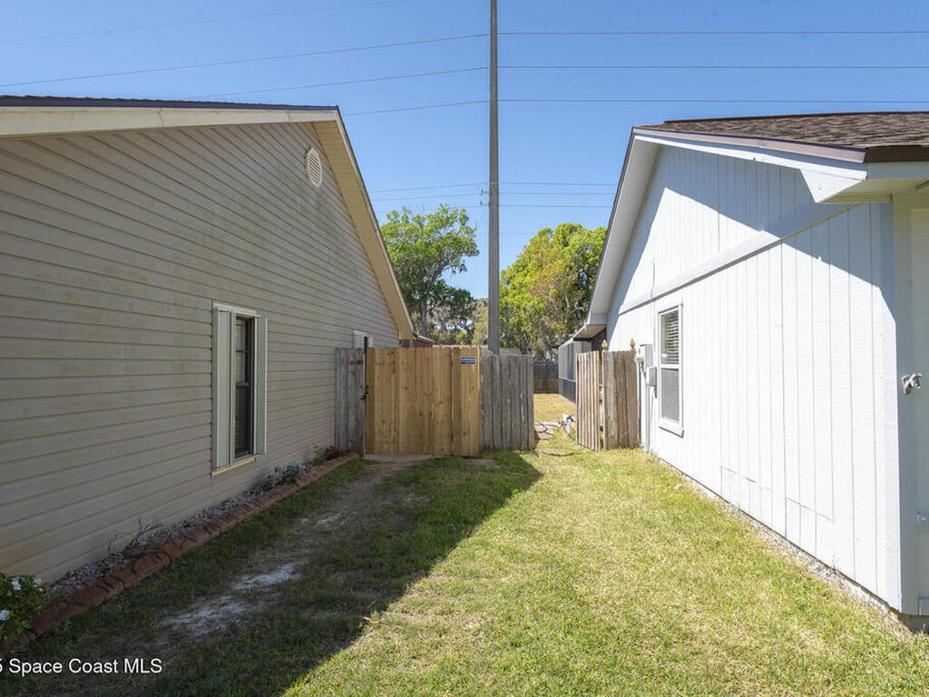 490 Spruceview Drive, Port Orange, FL 32127