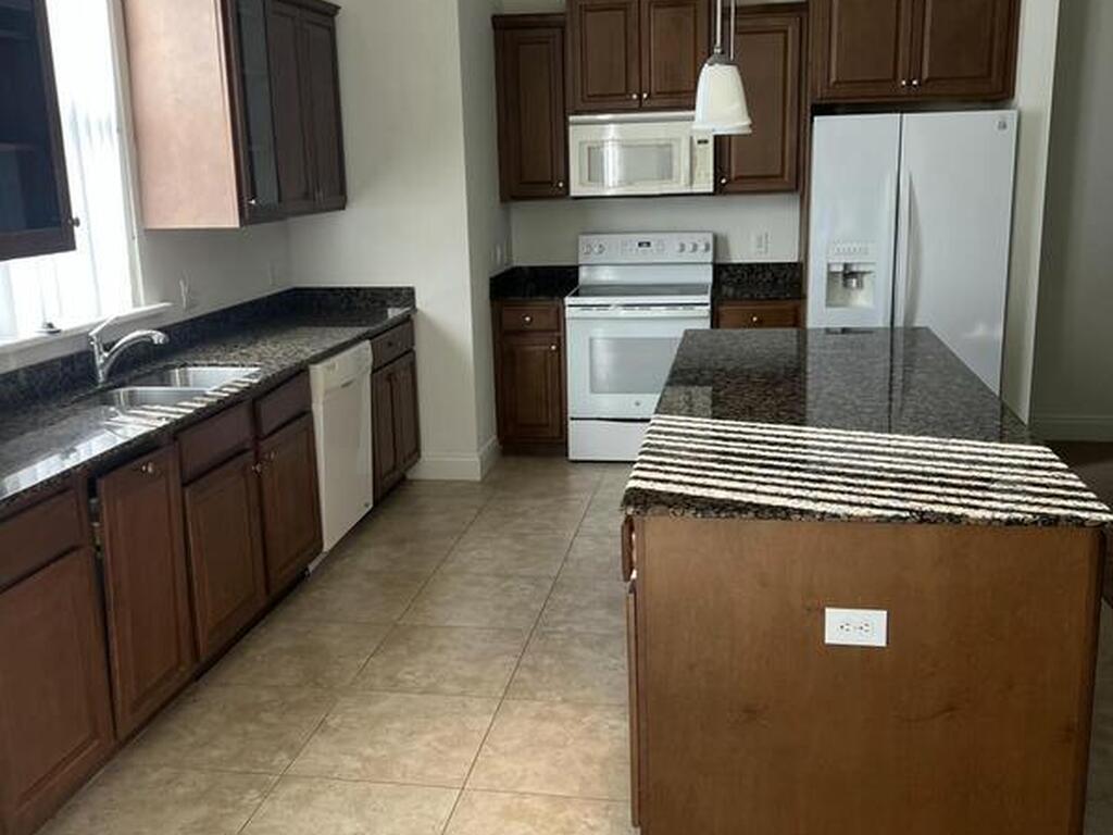 860 Vignoles Avenue, Palm Bay, FL 32905