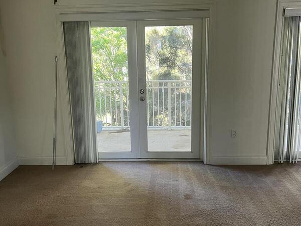 860 Vignoles Avenue, Palm Bay, FL 32905