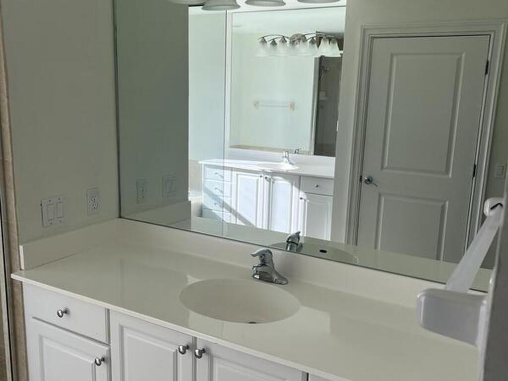 860 Vignoles Avenue, Palm Bay, FL 32905