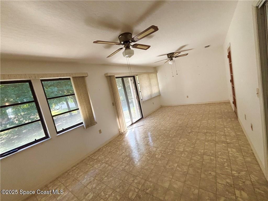 450 Memorial Avenue, Sebastian, FL 32958