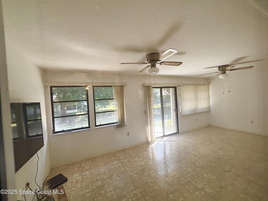 450 Memorial Avenue, Sebastian, FL 32958