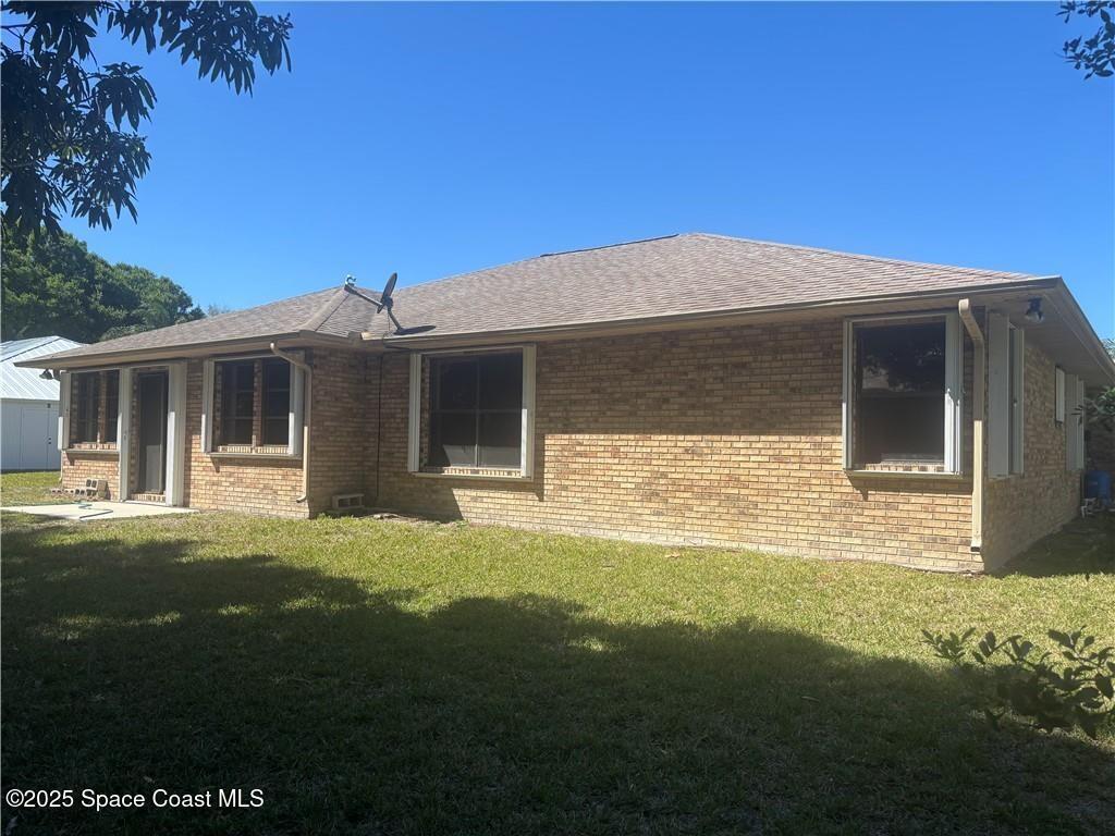 450 Memorial Avenue, Sebastian, FL 32958