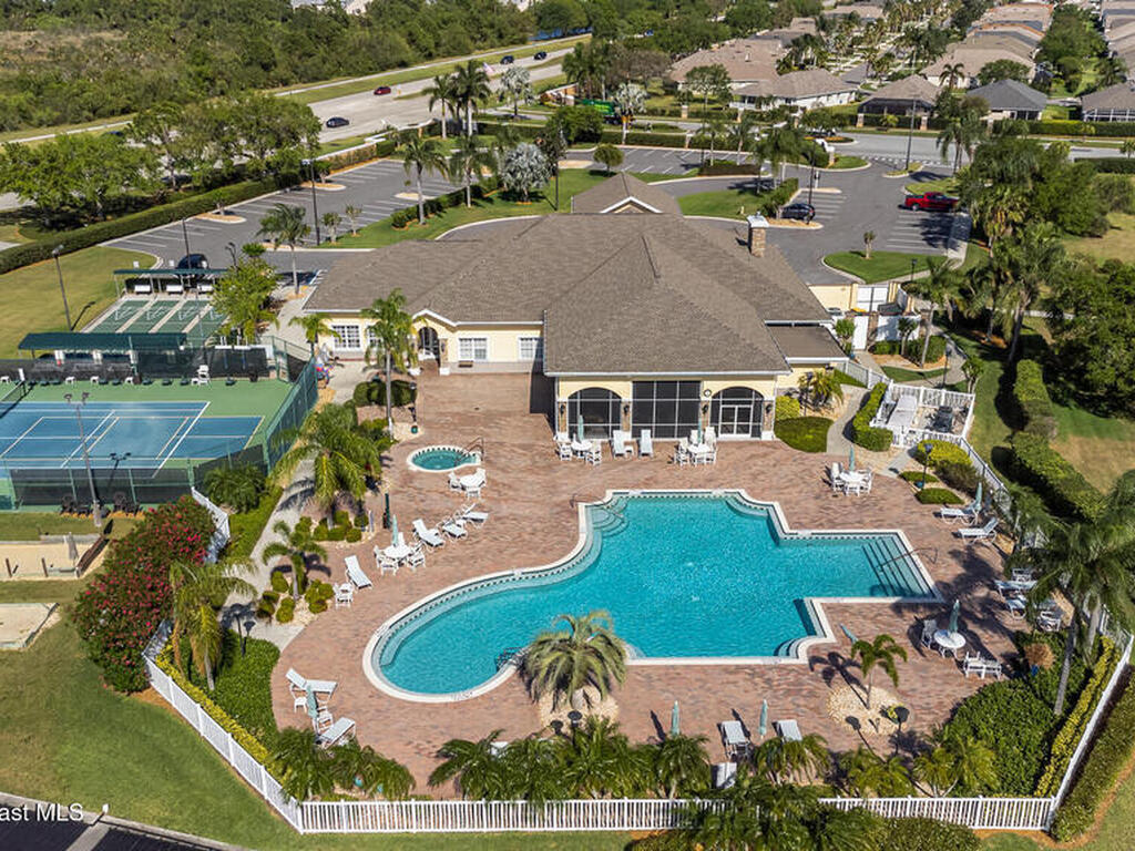 1371 Lago Mar Drive, Melbourne, FL 32940