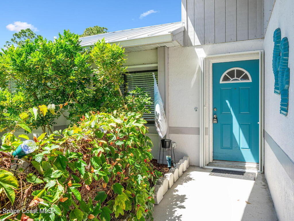 687 Di Lido Street, Palm Bay, FL 32907