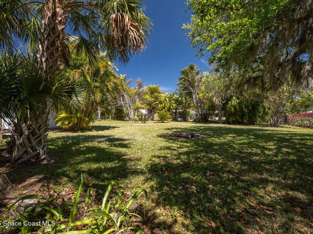 9670 Mockingbird Lane, Sebastian, FL 32976
