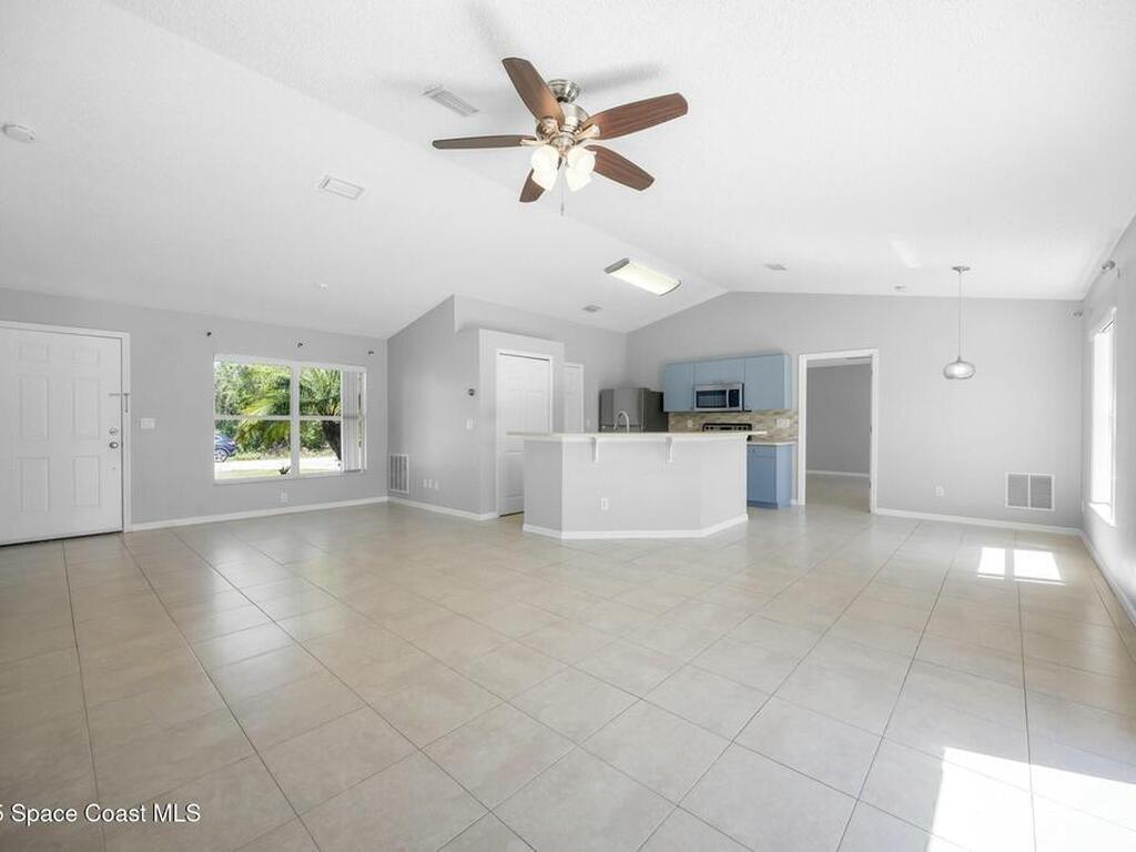 160 Whirl Street, Palm Bay, FL 32908