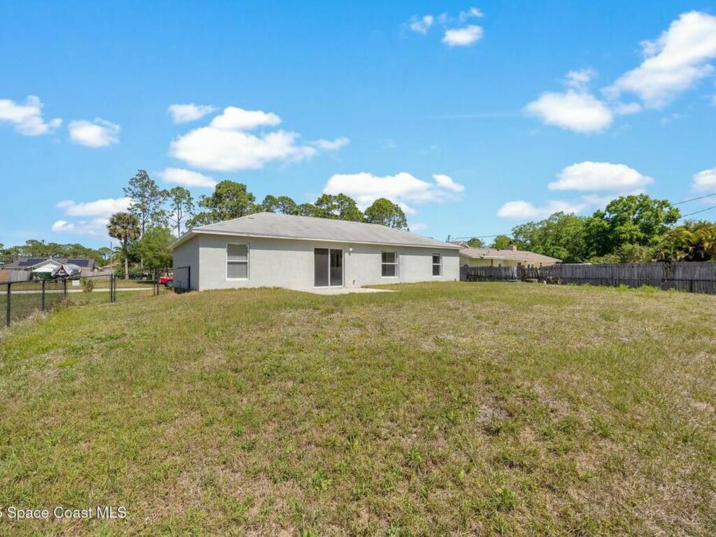 160 Whirl Street, Palm Bay, FL 32908