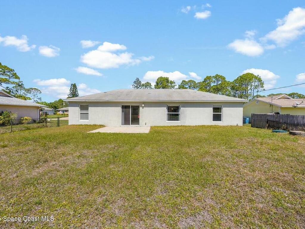 160 Whirl Street, Palm Bay, FL 32908