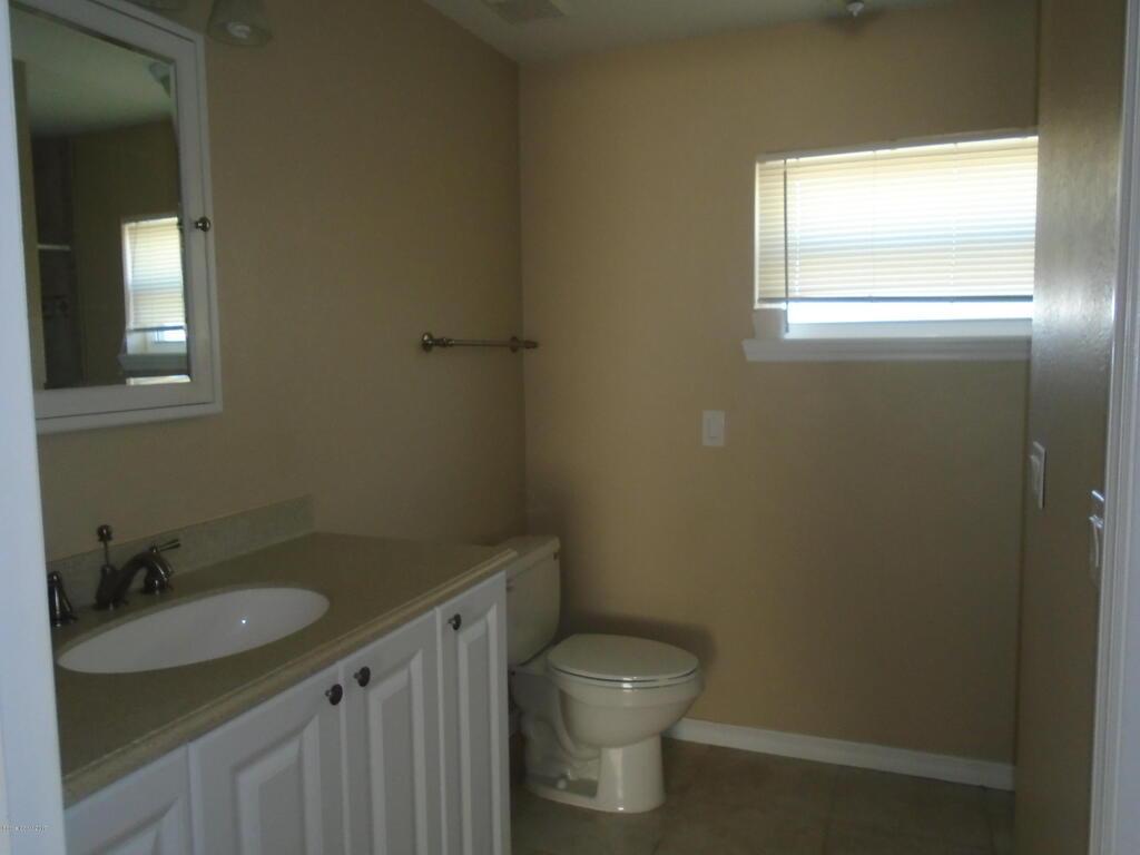 2565 Raintree Lake Circle, Merritt Island, FL 32953