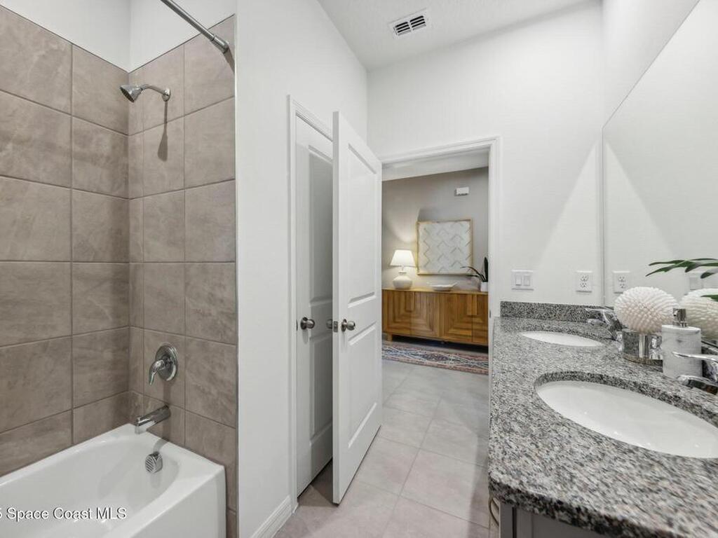 3215 Viridian Circle, Melbourne, FL 32904