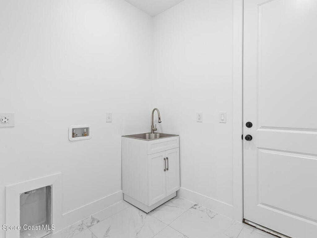 5271 NW Mayfield Lane, Port St. Lucie, FL 34983