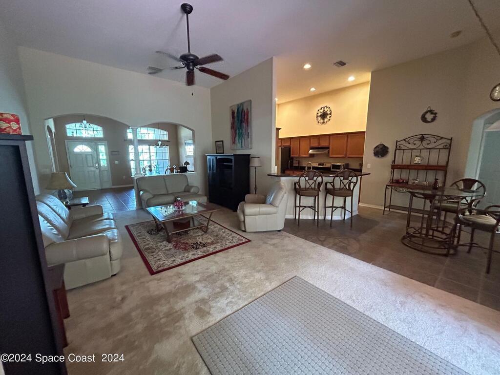 1133 Helmsdale Drive, Wesley Chapel, FL 33545