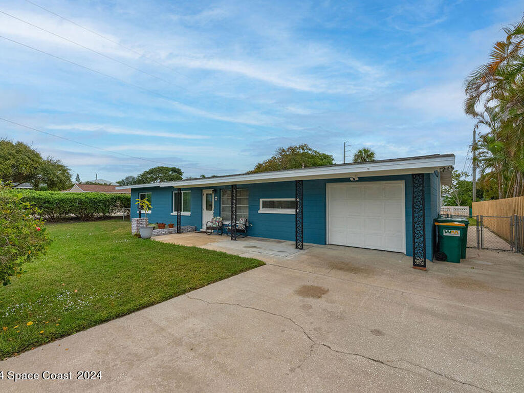 10 Harbor Circle, Cocoa Beach, FL 32931