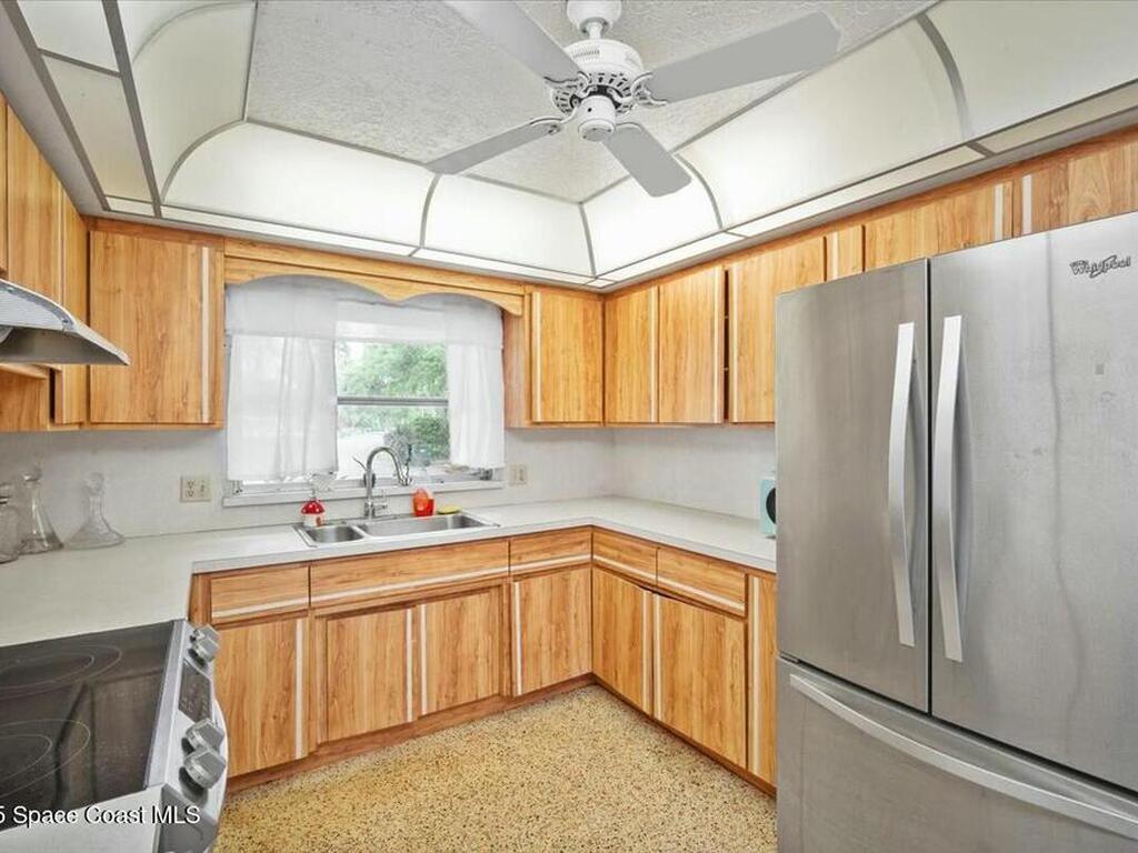 304 Meadowwood Lane, Melbourne, FL 32904