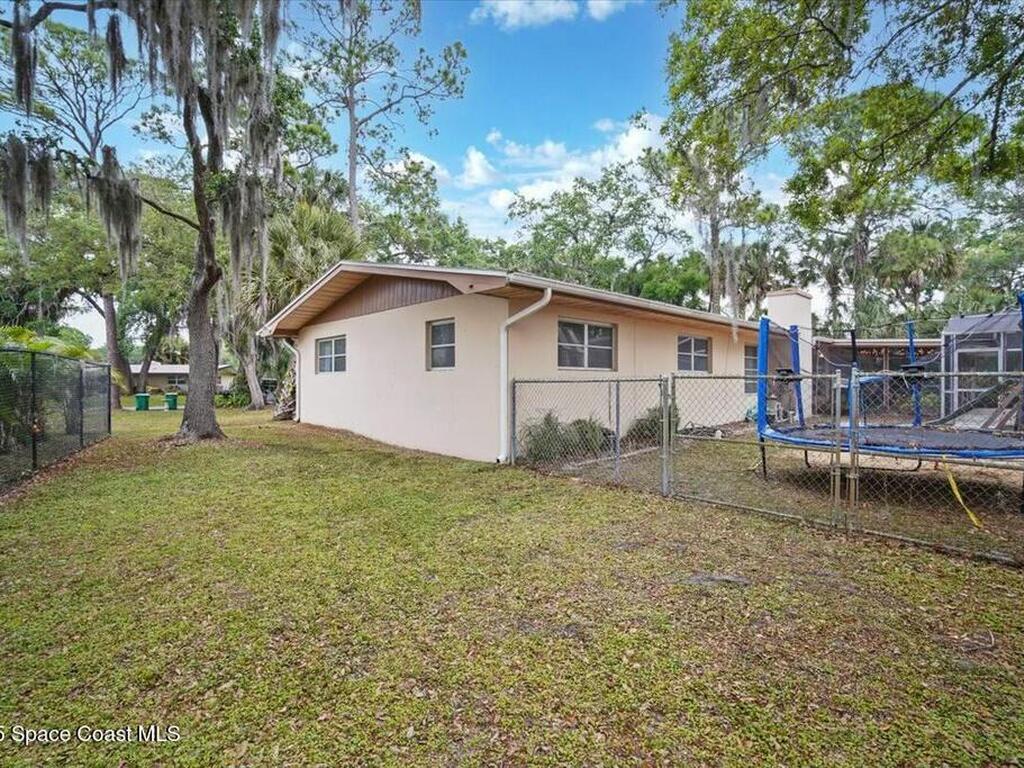 304 Meadowwood Lane, Melbourne, FL 32904